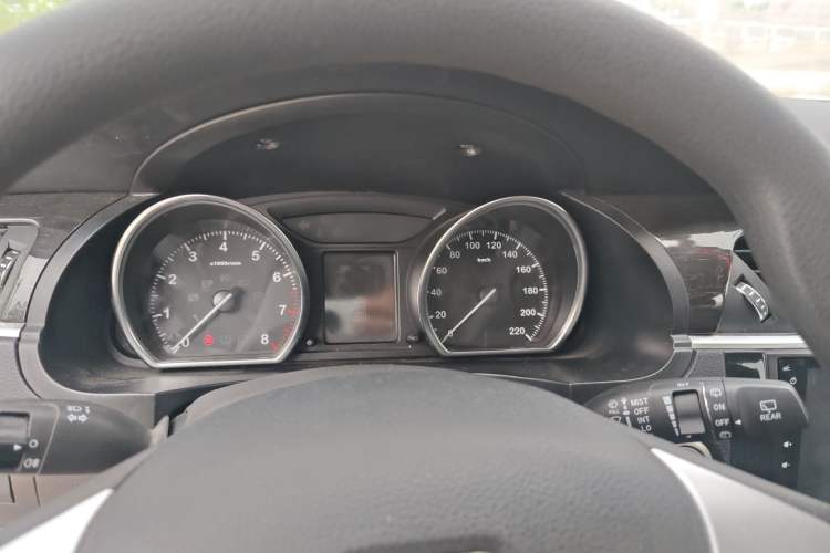 Used Zotye T600 2015 Family Edition 2.0T Manual Elite Version Instrument Cluster