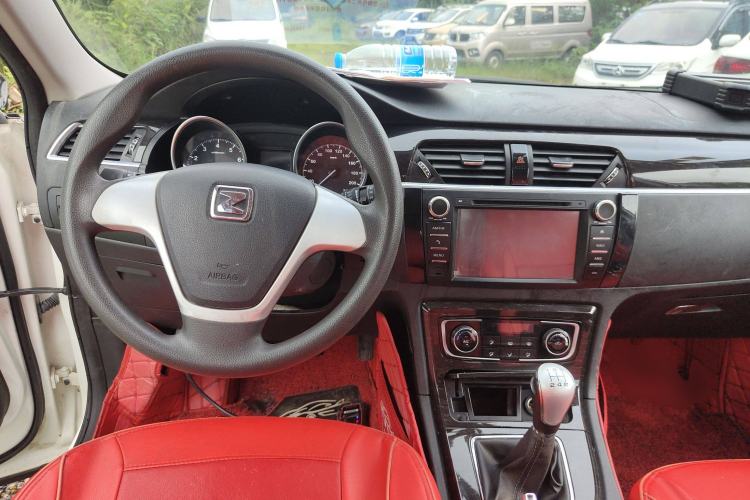 Used Zotye T600 2015 Family Edition 2.0T Manual Elite Version Interior 2