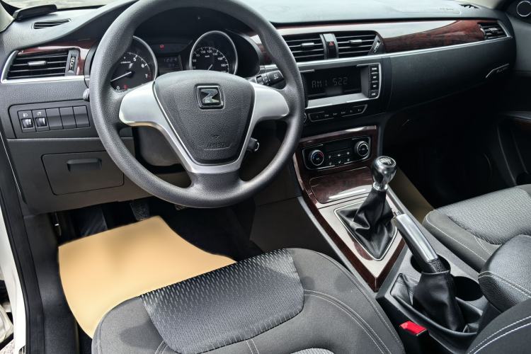 Used Zotye T600 2015 1.5T Manual Elite Model Interior 4