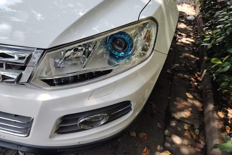 Used Zotye T600 2015 2.0T DCT Prestige Edition Left Front Headlight