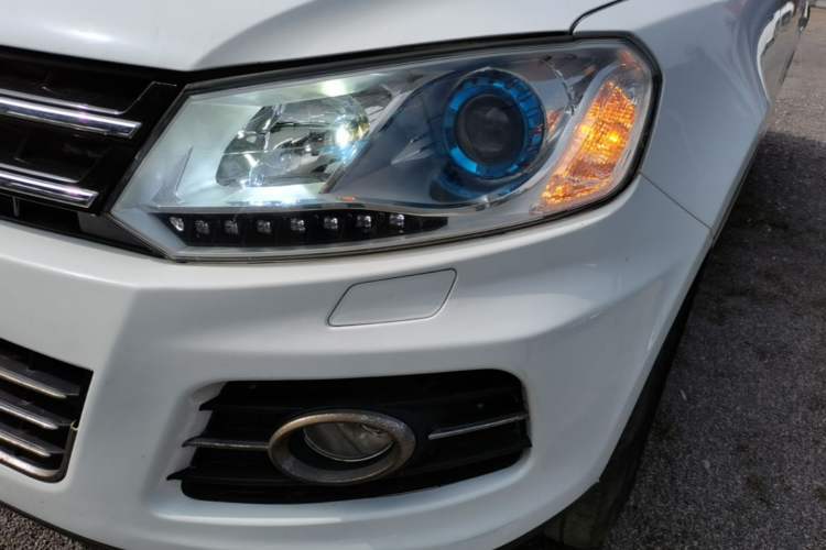 Used Zotye T600 2015 1.5T Manual Luxury Model Left Front Headlight