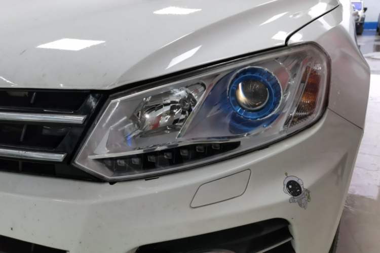 Used Zotye T600 2015 1.5T Manual Elite Model Left Front Headlight