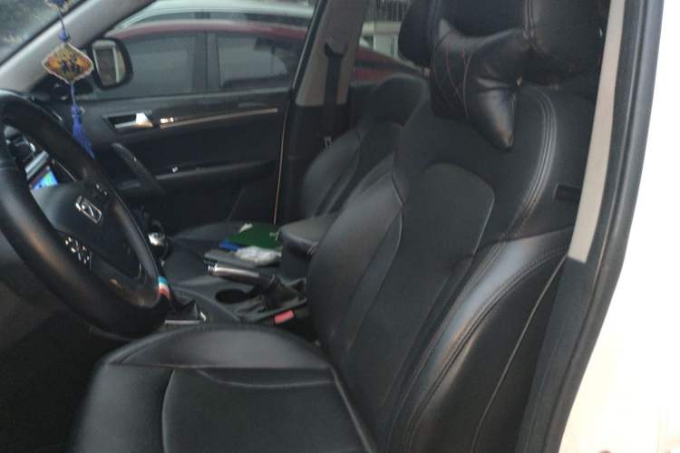 Used Zotye T600 2015 1.5T Manual Luxury Model Left Front Seat
