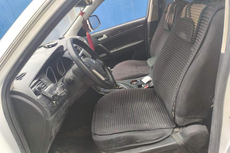 Used Zotye T600 2015 2.0T Manual Luxury Version Left Front Seat