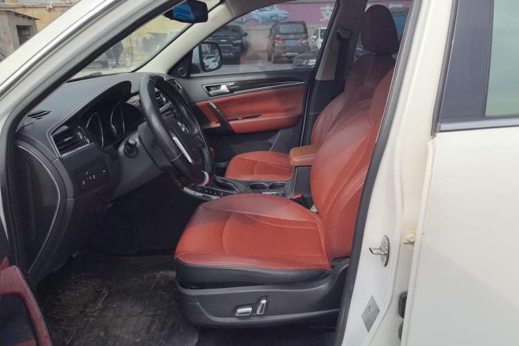 Used Zotye T600 2015 2.0T DCT Prestige Edition Left Front Seat