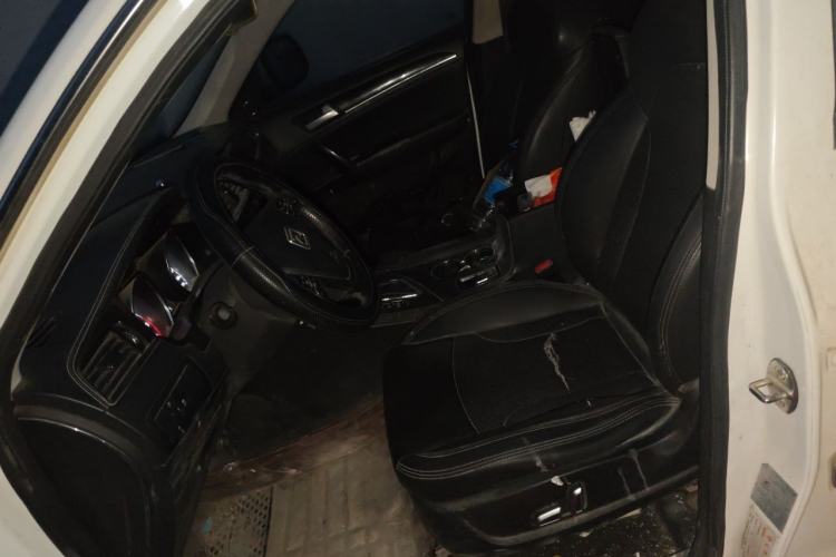 Used Zotye T600 2015 2.0T DCT Prestige Edition Left Front Seat