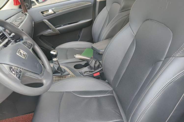 Used Zotye T600 2015 1.5T Manual Elite Model Left Front Seat
