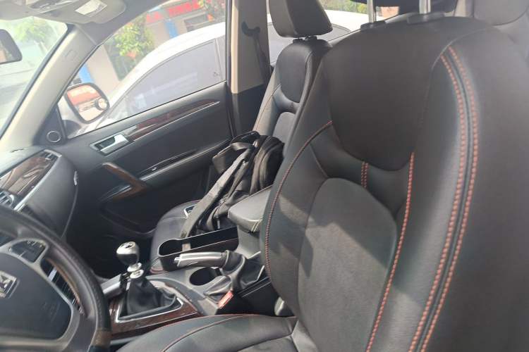 Used Zotye T600 2015 1.5T Manual Elite Model Left Front Seat