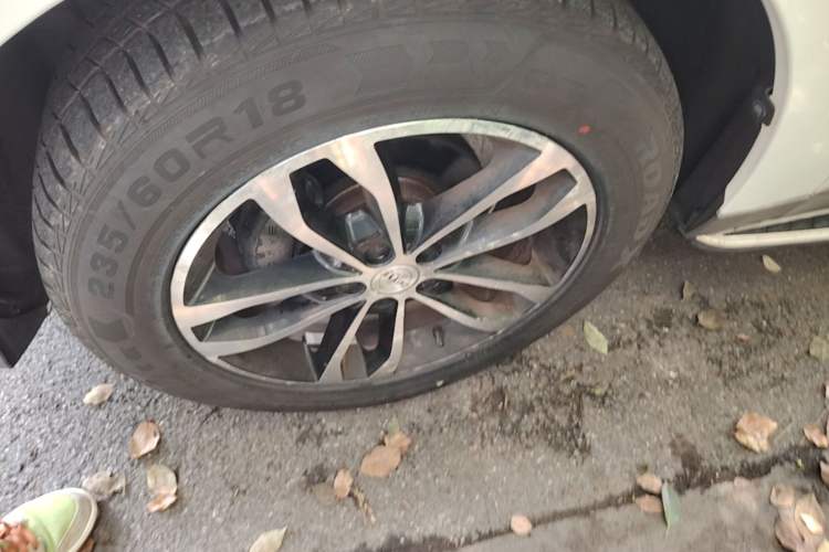 Used Zotye T600 2015 2.0T DCT Prestige Edition Left Front Wheel Hub