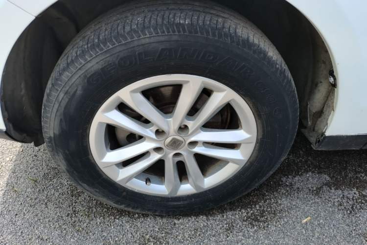 Used Zotye T600 2015 1.5T Manual Luxury Model Left Front Wheel Hub