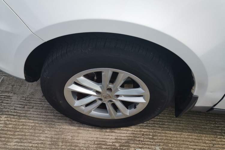Used Zotye T600 2015 1.5T Manual Elite Model Left Front Wheel Hub