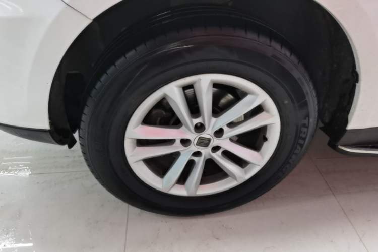 Used Zotye T600 2015 1.5T Manual Elite Model Left Front Wheel Hub