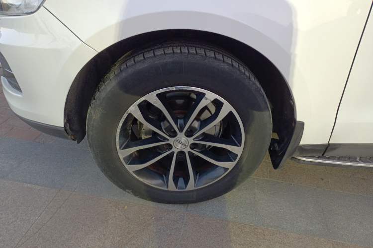 Used Zotye T600 2015 2.0T DCT Prestige Edition Left Front Wheel Hub
