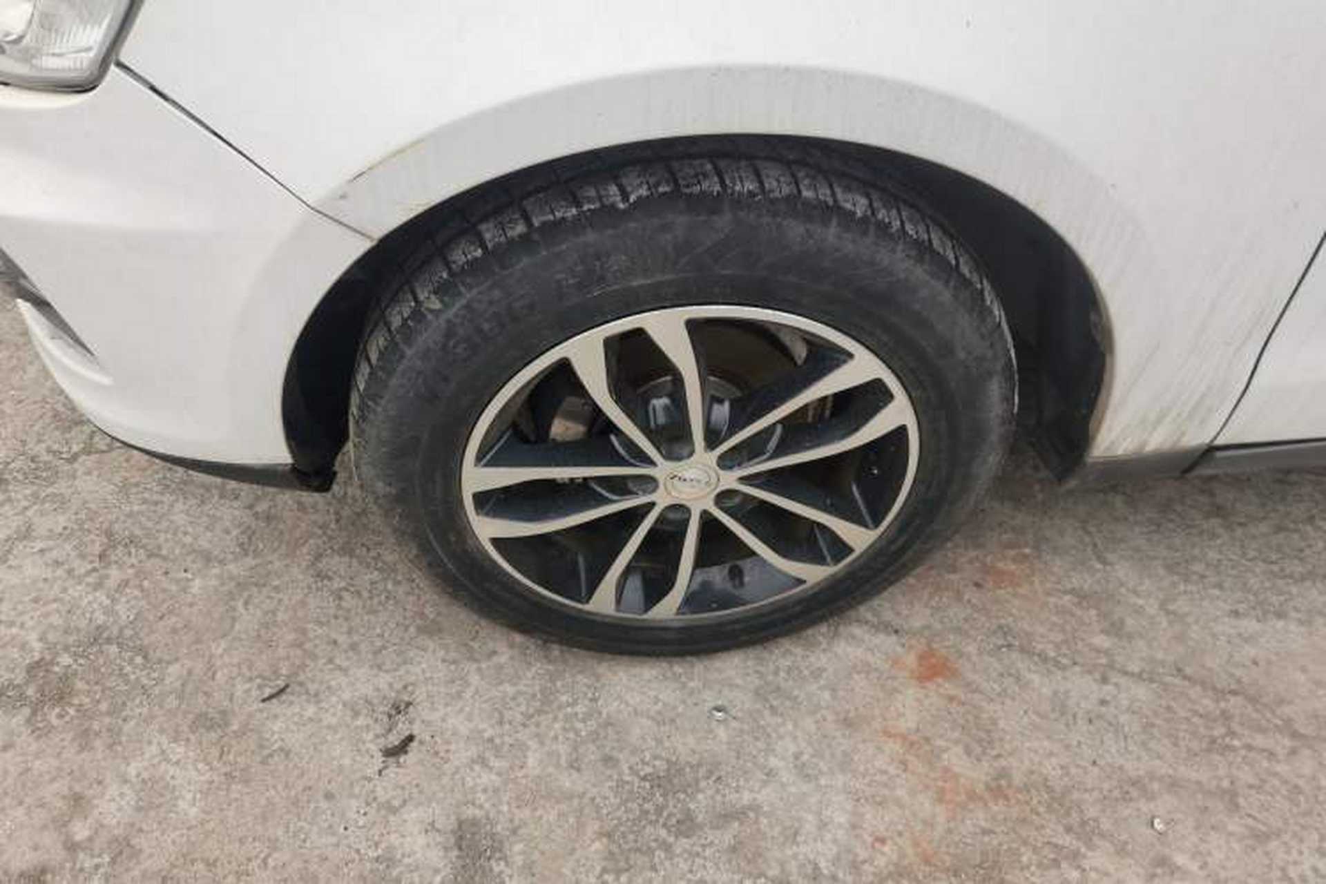 Used Zotye T600 2015 2.0T DCT Prestige Edition Left Front Wheel Hub