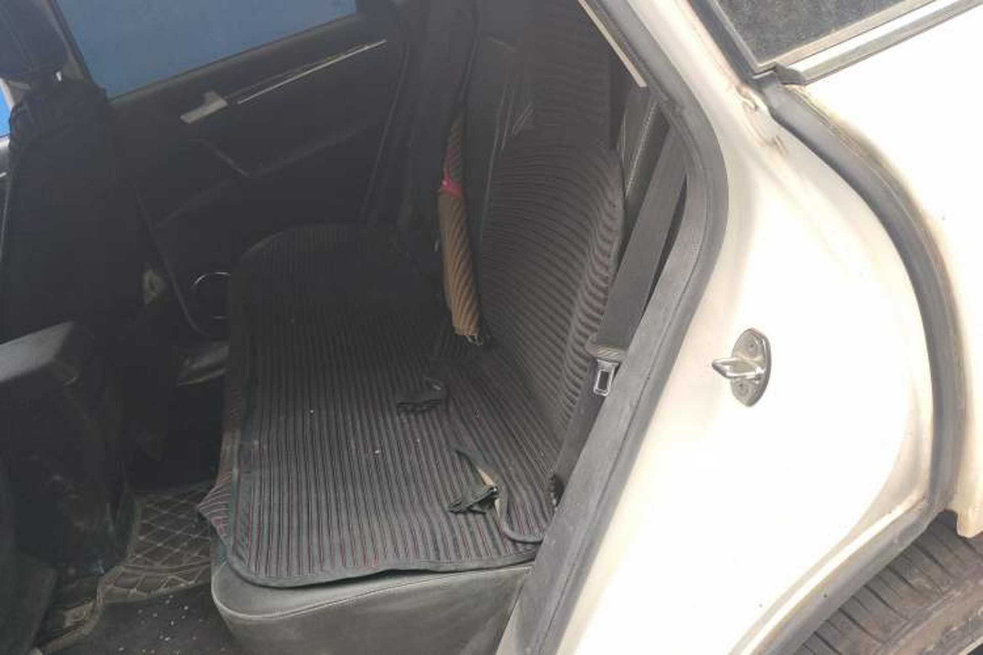 Used Zotye T600 2015 2.0T Manual Luxury Version Left Rear Seat