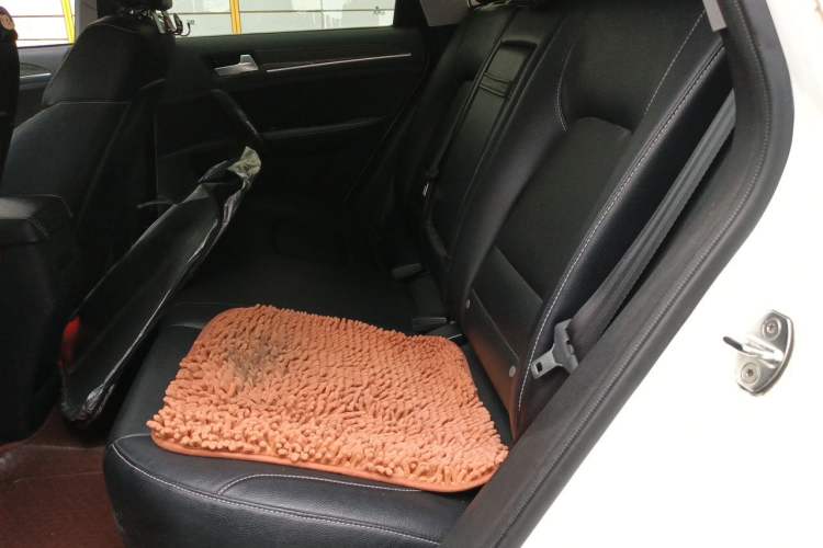 Used Zotye T600 2015 1.5T Manual Luxury Model Left Rear Seat