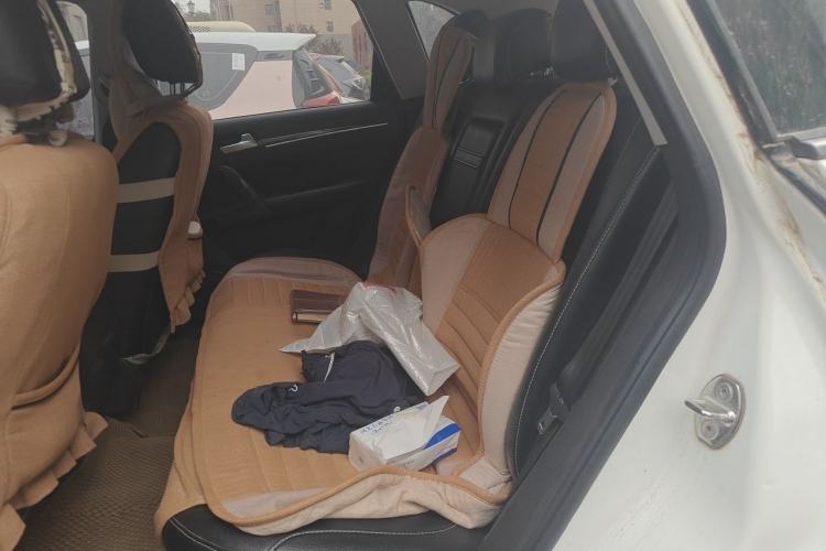Used Zotye T600 2015 1.5T Manual Luxury Model Left Rear Seat