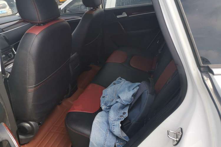 Used Zotye T600 2015 1.5T Manual Elite Model Left Rear Seat