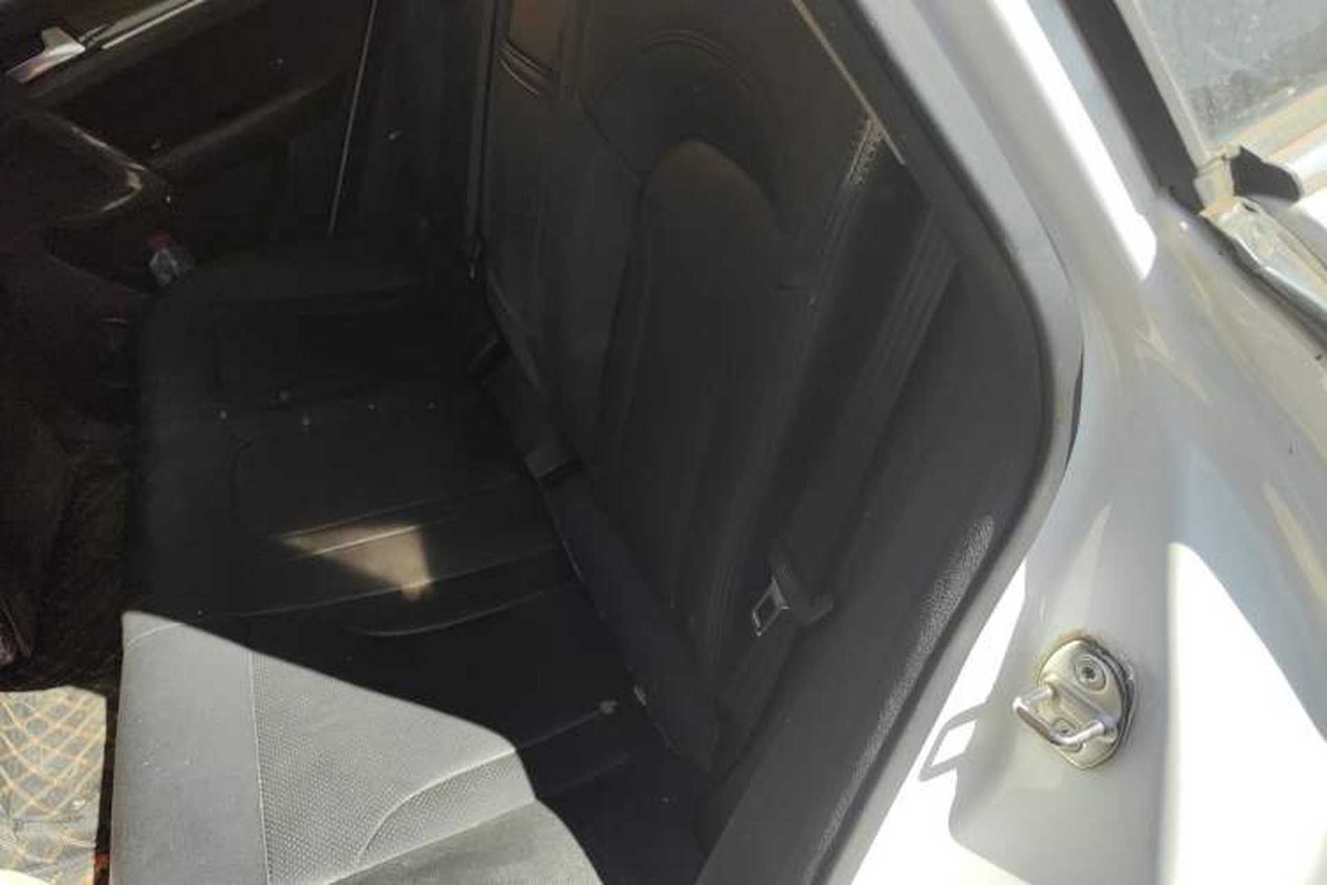 Used Zotye T600 2015 1.5T Manual Luxury Model Left Rear Seat