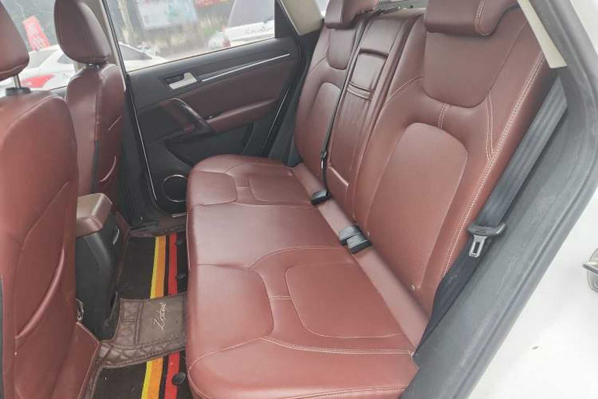 Used Zotye T600 2015 2.0T DCT Prestige Edition Left Rear Seat