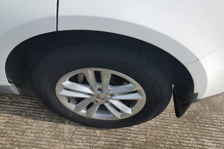 Used Zotye T600 2015 1.5T Manual Elite Model Left Rear Wheel Hub