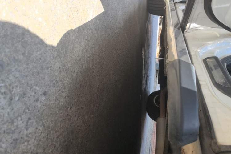 Used Zotye T600 2015 1.5T Manual Luxury Model Left Side Sill