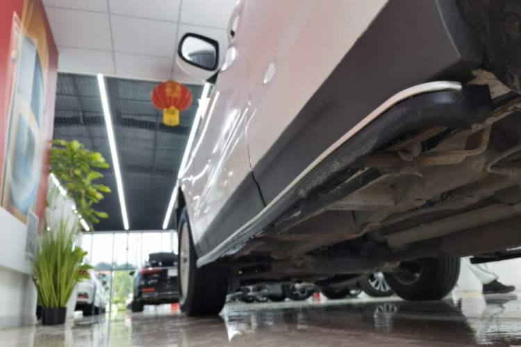 Used Zotye T600 2015 1.5T Manual Elite Model Left Side Sill