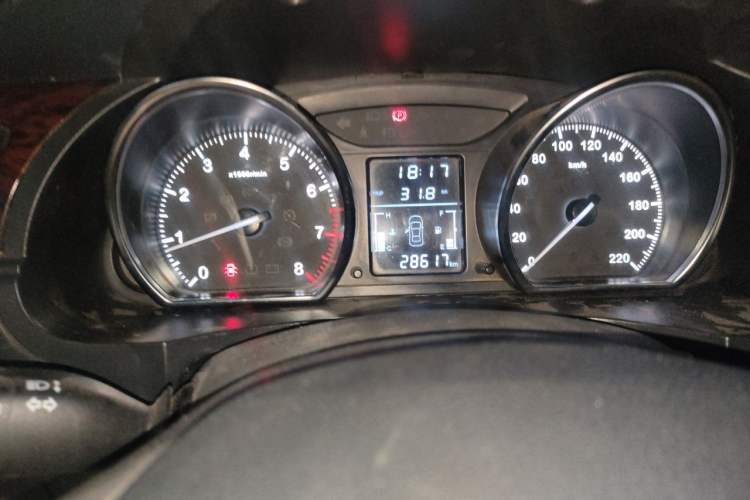 Used Zotye T600 2015 1.5T Manual Elite Model Odometer Close Up