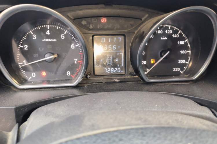 Used Zotye T600 2015 1.5T Manual Elite Model Odometer Close Up