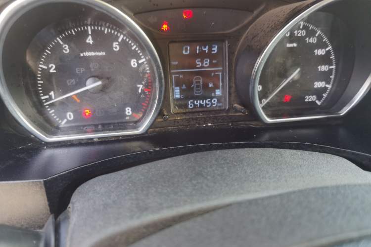 Used Zotye T600 2015 1.5T Manual Luxury Model Odometer Close Up