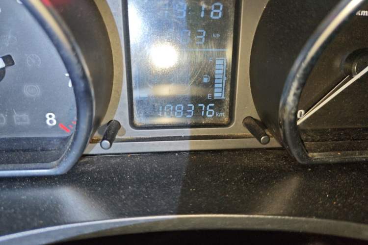 Used Zotye T600 2015 1.5T Manual Flagship Model Odometer Close Up