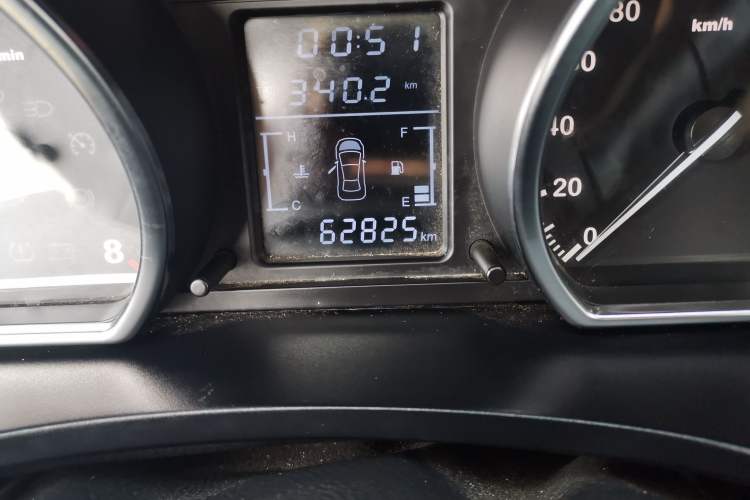 Used Zotye T600 2015 1.5T Manual Elite Model Odometer Close Up