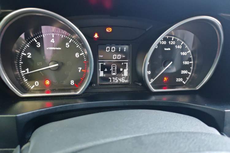 Used Zotye T600 2015 1.5T Manual Luxury Model Odometer Close Up