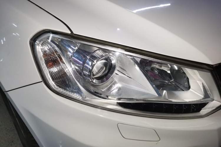 Used Zotye T600 2015 1.5T Manual Flagship Model Right Front Headlight