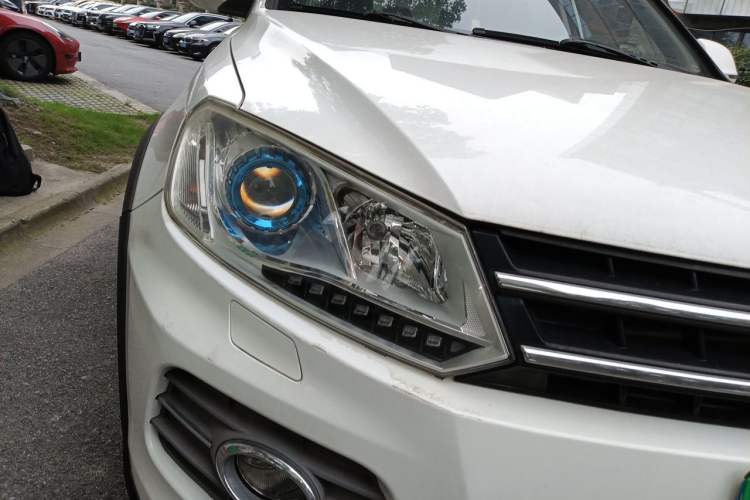 Used Zotye T600 2015 1.5T Manual Luxury Model Right Front Headlight