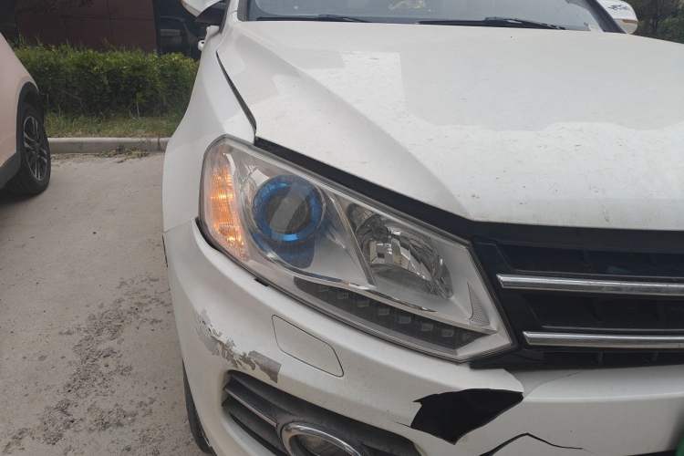 Used Zotye T600 2015 1.5T Manual Luxury Model Right Front Headlight