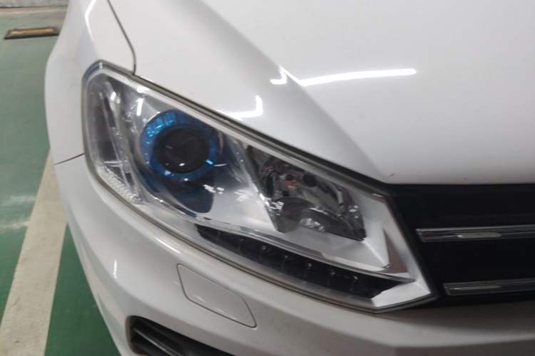 Used Zotye T600 2015 1.5T Manual Elite Model Right Front Headlight