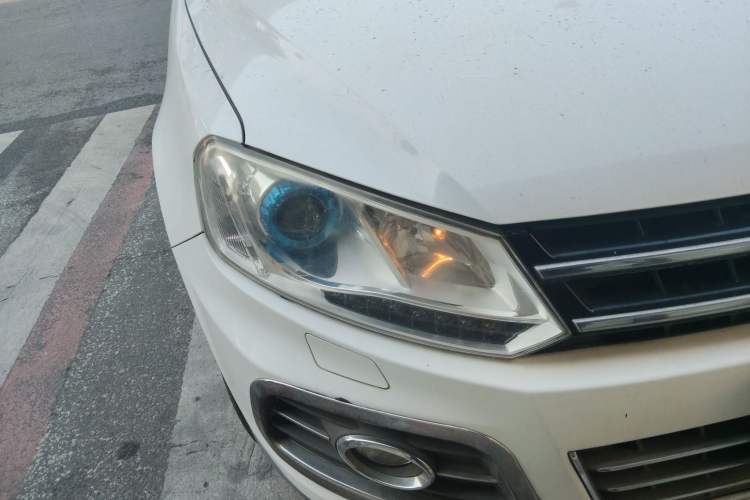 Used Zotye T600 2015 1.5T Manual Luxury Model Right Front Headlight