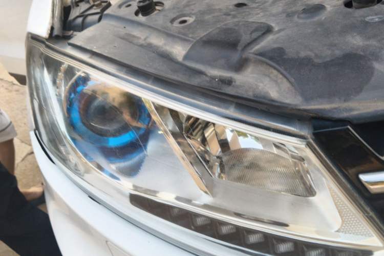 Used Zotye T600 2015 1.5T Manual Elite Model Right Front Headlight