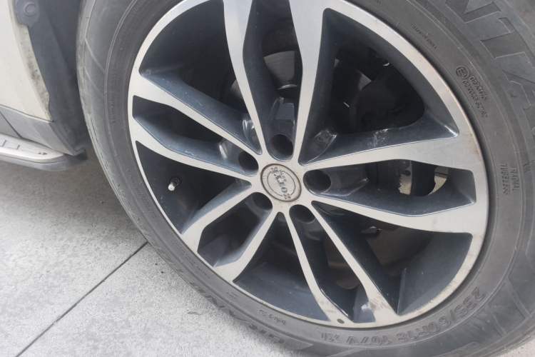 Used Zotye T600 2015 2.0T DCT Prestige Edition Right Front Wheel Hub
