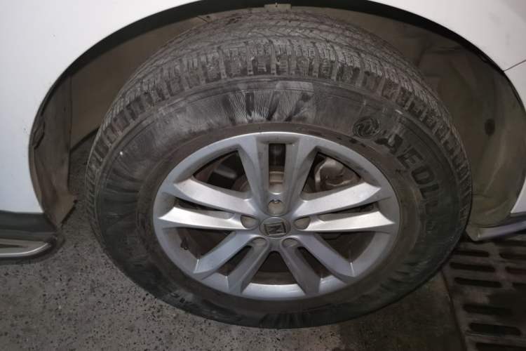 Used Zotye T600 2015 1.5T Manual Flagship Model Right Front Wheel Hub