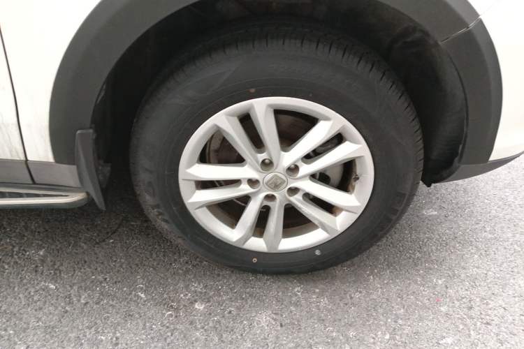 Used Zotye T600 2015 1.5T Manual Luxury Model Right Front Wheel Hub