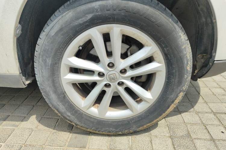 Used Zotye T600 2015 1.5T Manual Luxury Model Right Front Wheel Hub