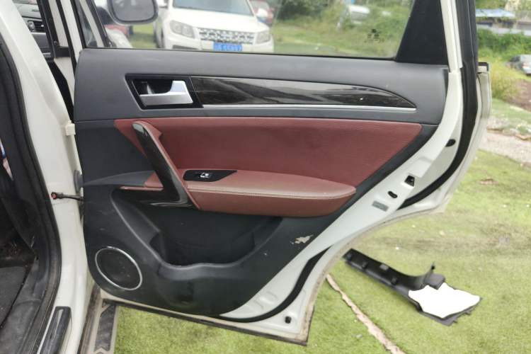 Used Zotye T600 2015 2.0T DCT Prestige Edition Right Rear Door Interior