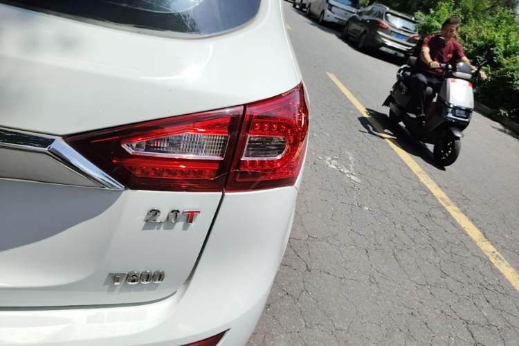 Used Zotye T600 2015 2.0T DCT Prestige Edition Right Rear Taillight