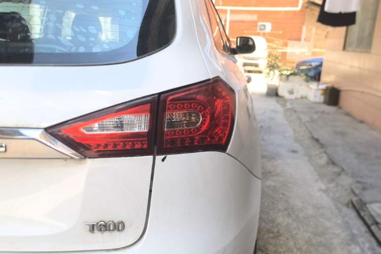 Used Zotye T600 2015 1.5T Manual Luxury Model Right Rear Taillight