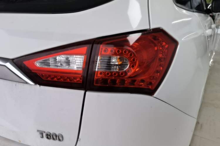 Used Zotye T600 2015 1.5T Manual Elite Model Right Rear Taillight