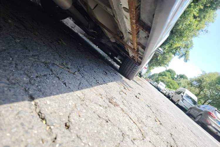 Used Zotye T600 2015 2.0T DCT Prestige Edition Right Side Sill