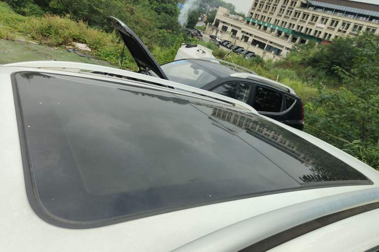 Used Zotye T600 2015 2.0T DCT Prestige Edition Roof