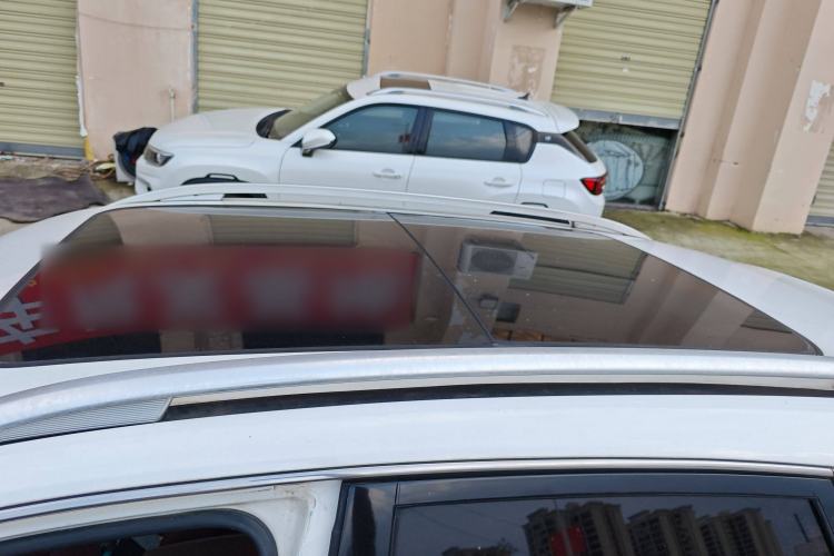 Used Zotye T600 2015 2.0T DCT Prestige Edition Roof